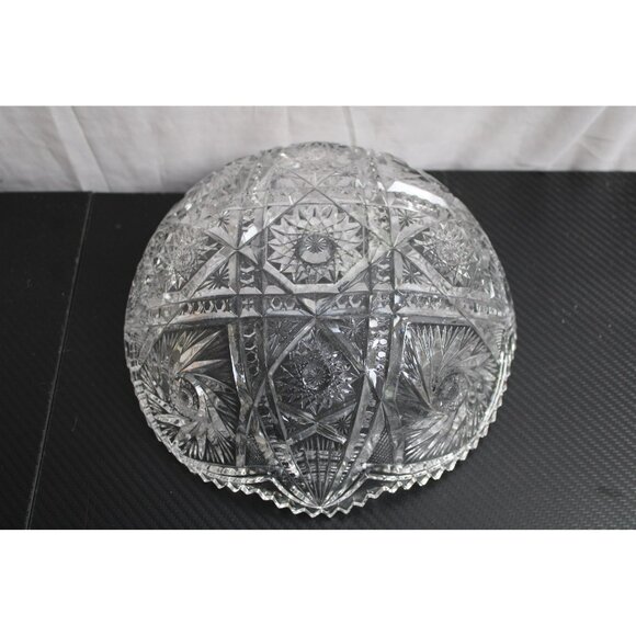 Beautiful Glass Bowl With Unique Designs For Any Home - Picture 4 of 7